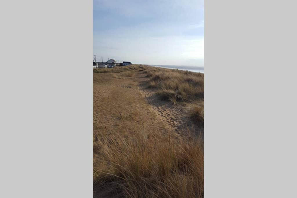 Sea Breeze Holiday Van, Close To Beach - Pets Go Free Хечем Экстерьер фото